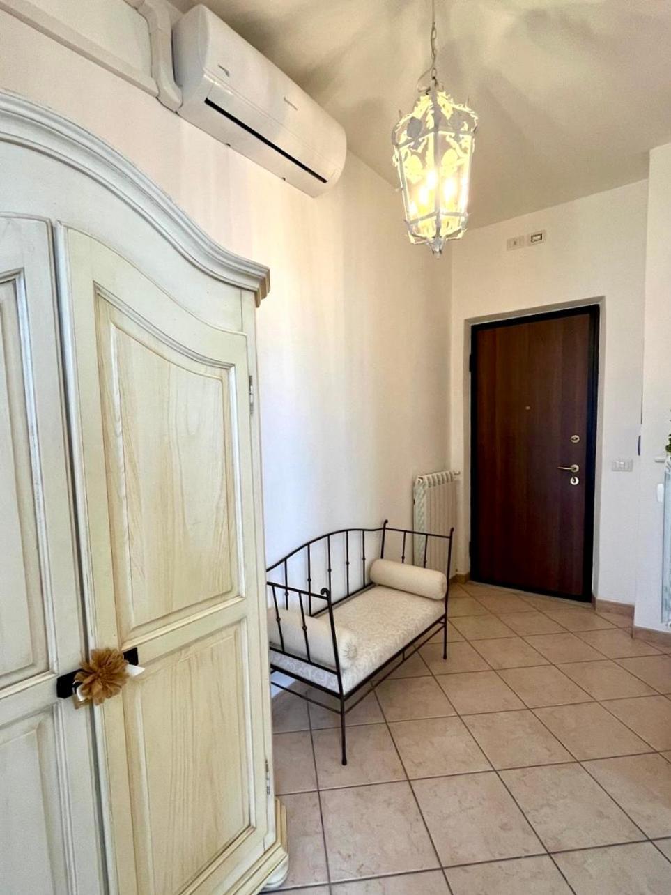 Appartamento Ciampino - Cavaliere Di Cuori Екстер'єр фото